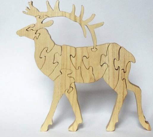 Puzzle "Deer", valmistettu 16 mm lankku tuhka.