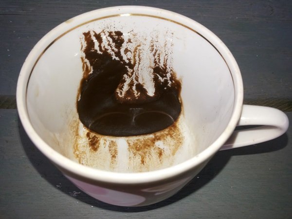 Kahvinporot keinona houkutella matoja