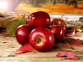 Mitkä ovat omenoiden edut ja voivatko ne vahingoittaa kehoa?