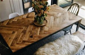 Voi Banal puinen pöytä, tullut ylpeä sisustusta? Helposti. 6 alkuperäinen DIY ideoita