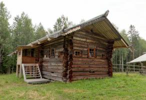 Rakentaminen salainen Venäjän vanha puinen mökki ilman nauloja