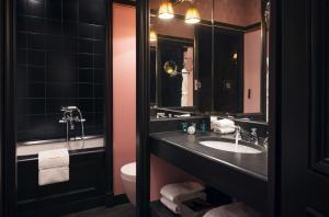 Top 6 halpojen ideoita, jotka voivat auttaa muuttamaan vanhan kylpyhuone totaalisesti