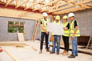 Rakentaa talon itse, palkata tiimin tai rakennusalan yritys?