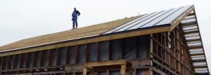 Asennus sauma katto: katto piirakka järjestely ja asennus pystysaumaliitos paneelien